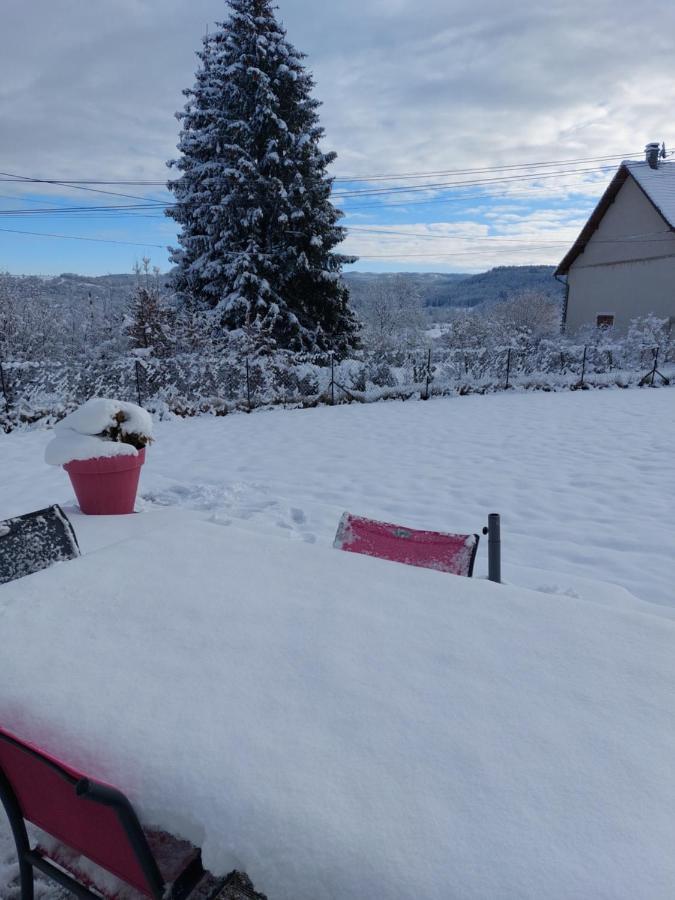 Entre Lacs Et Montagnes , Maison Individuelle,Lits Prepares, Parking Et Menage Inclus Baresia-sur-l'Ain Екстериор снимка
